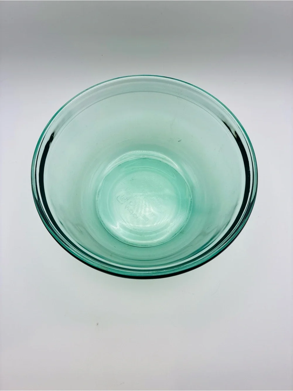 Set Two Anchor Hocking green mixing bowls 2.5 Quarts, And 1.5 Quart